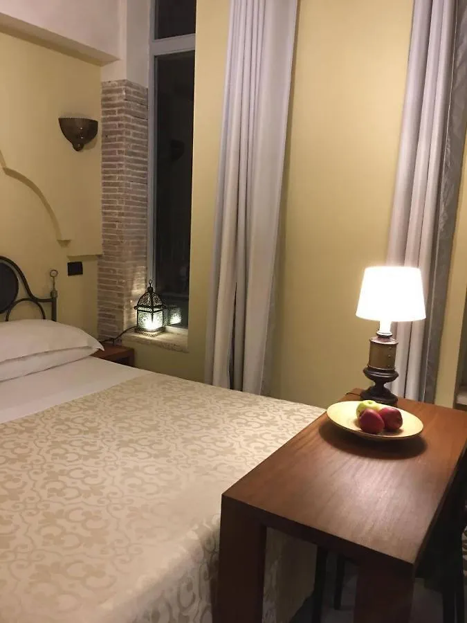 Palm Gallery Garden House Hotel Rome